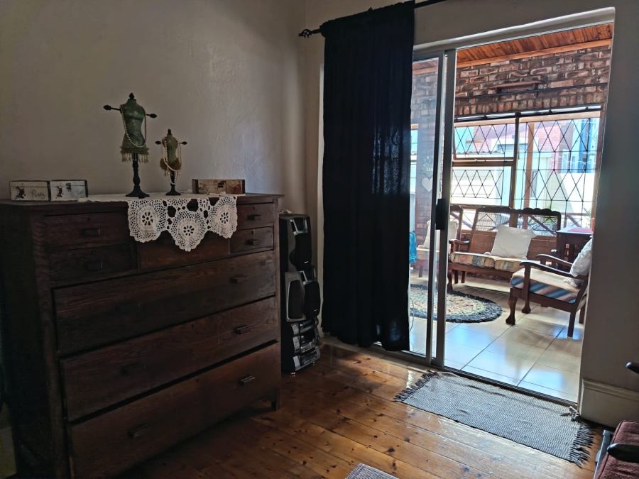 5 Bedroom Property for Sale in College Hill Eastern Cape